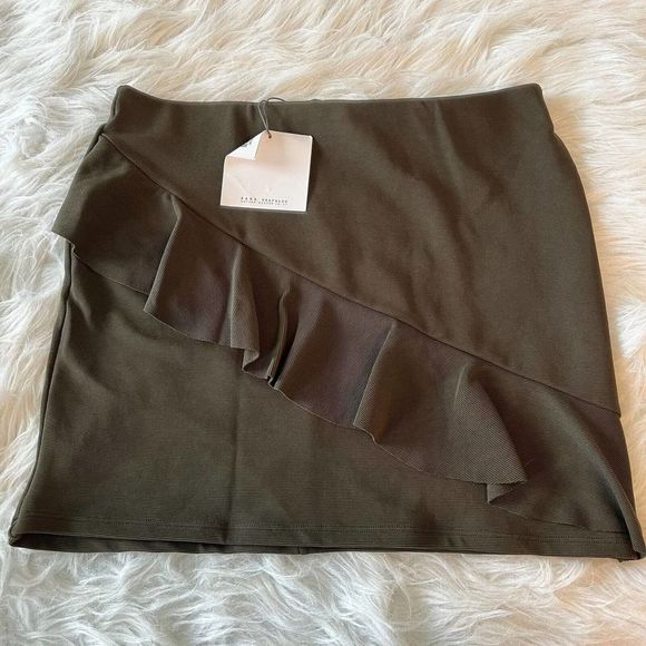 ZARA TRAFALUC Mini Skirt Women Large Green Ruffle Elastic Waist Pull On NWT - Picture 2 of 10